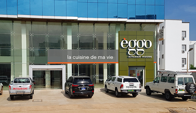 showroom picture alt text
